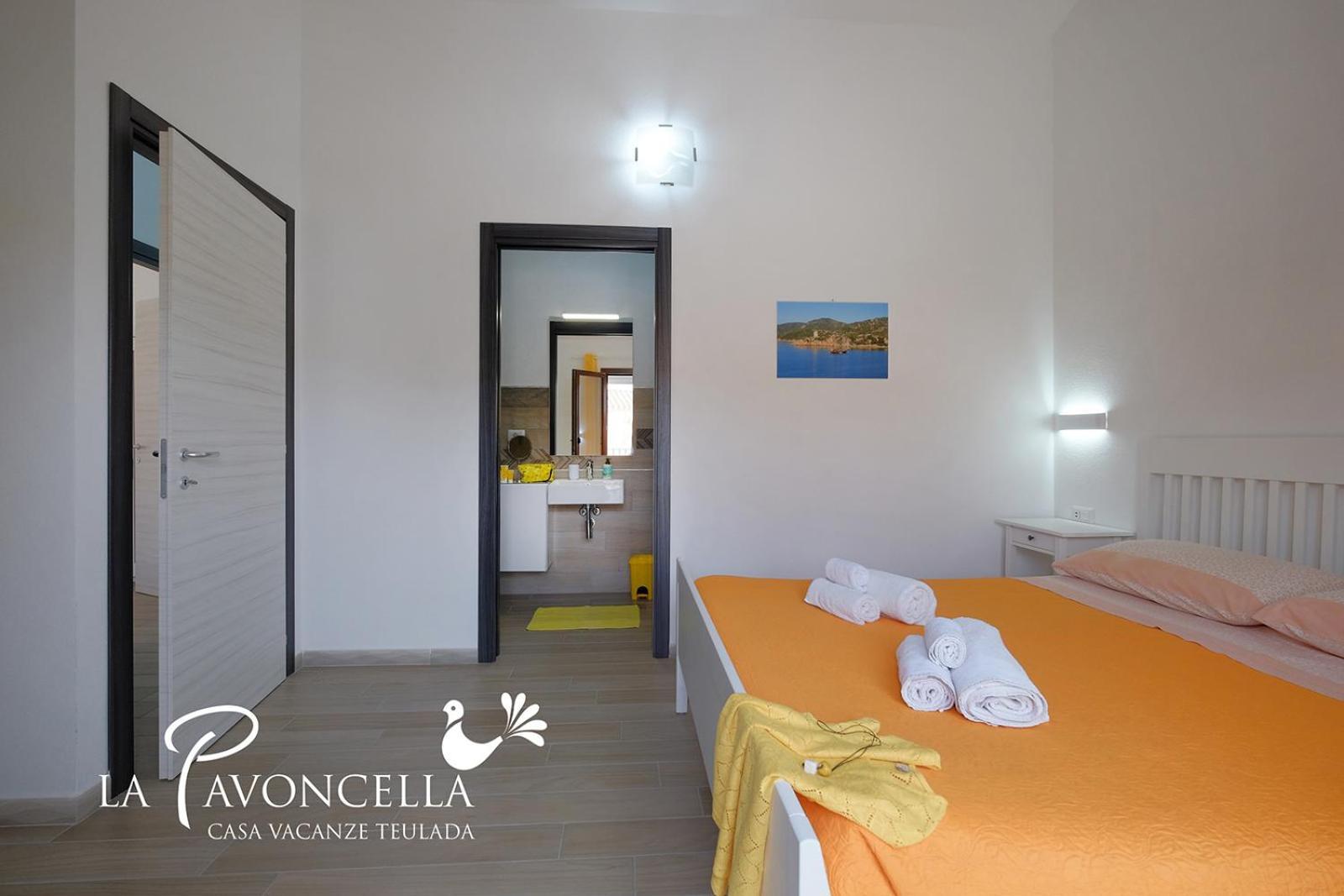 Case Vacanze La Pavoncella Teulada Extérieur photo